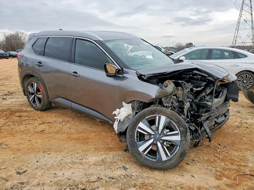 2024 NISSAN ROGUE SL  
