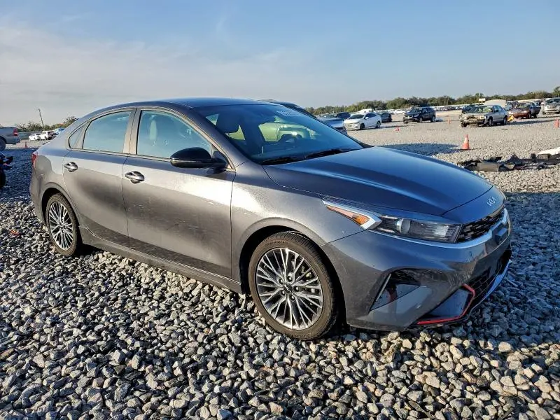 2023 KIA FORTE GT LINE  