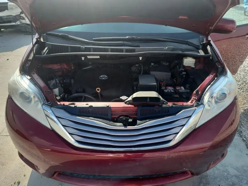 2017 TOYOTA SIENNA XLE PREMIUM 7-PASSENGER  