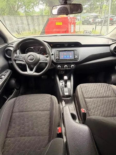 2021 NISSAN KICKS S  