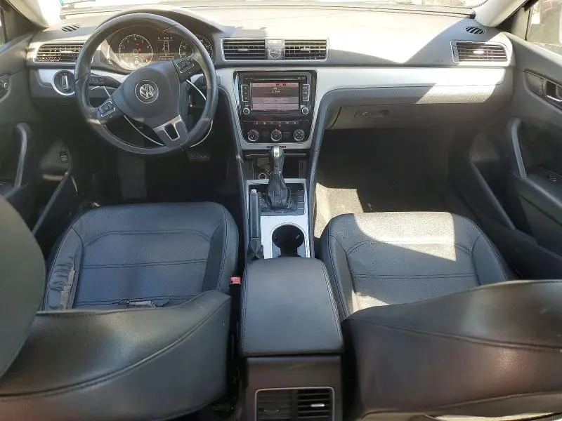 2013 VOLKSWAGEN PASSAT SE  