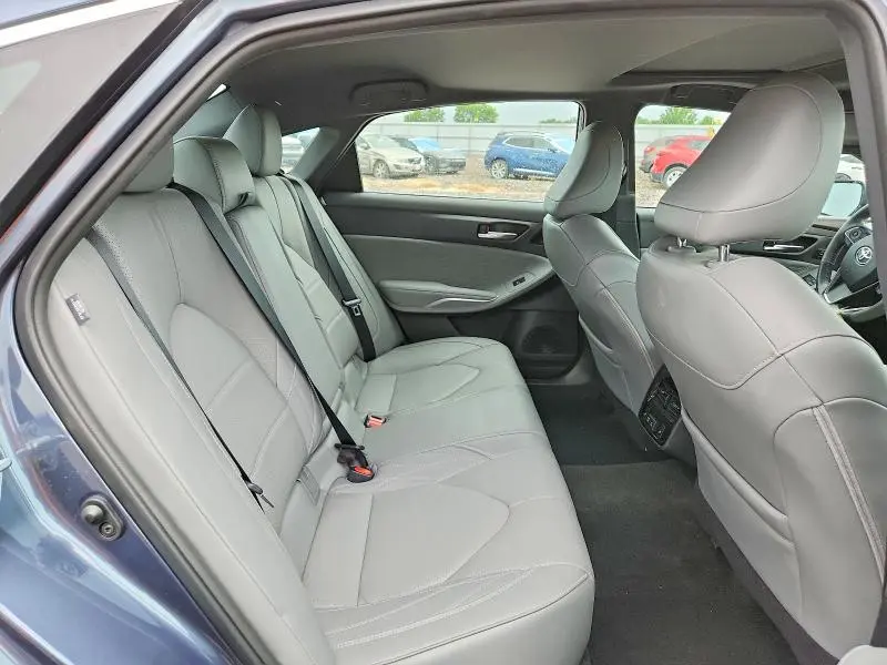 2021 TOYOTA AVALON LIMITED  