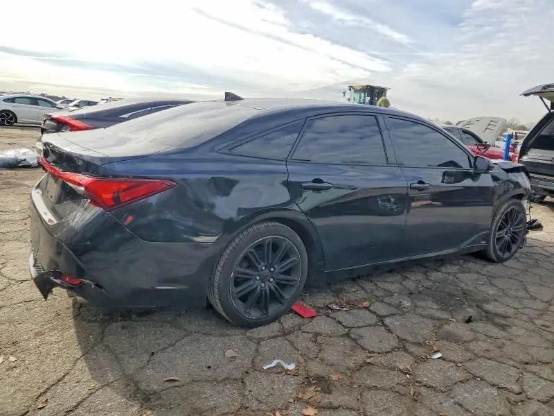 2019 TOYOTA AVALON XLE  