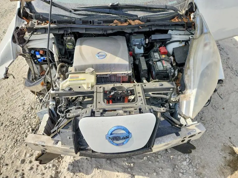 2013 NISSAN LEAF S  