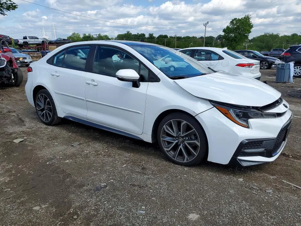 2022 TOYOTA COROLLA SE  
