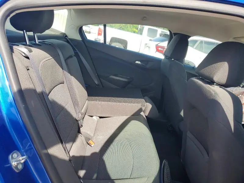 2017 CHEVROLET CRUZE LT  