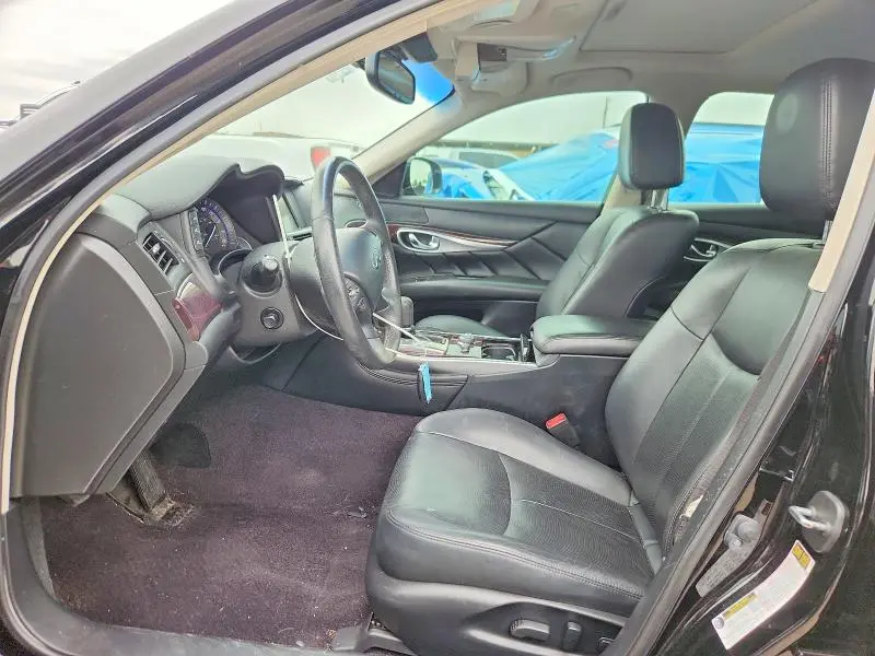 2019 INFINITI Q70 3.7 LUXE  
