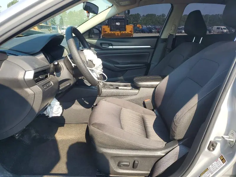 2022 NISSAN ALTIMA SV  