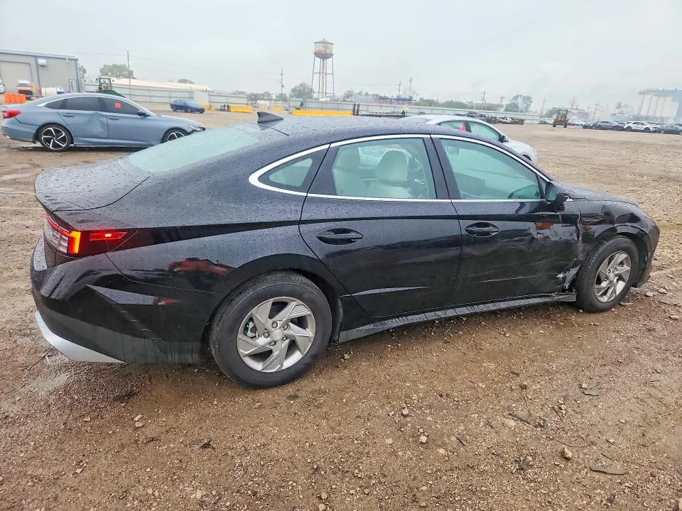 2025 HYUNDAI SONATA SE  
