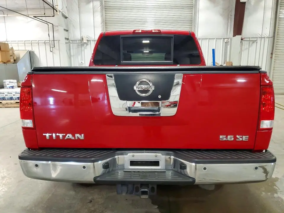2010 NISSAN TITAN SE  