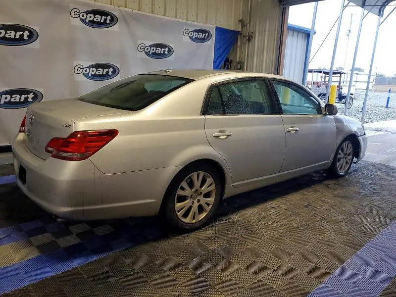 2010 TOYOTA AVALON XL  