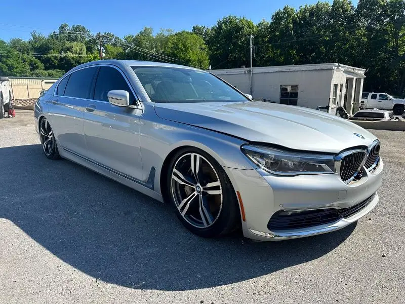 2016 BMW 750 XI  