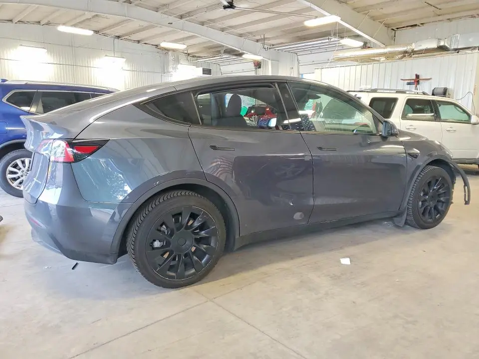 2024 TESLA MODEL Y   