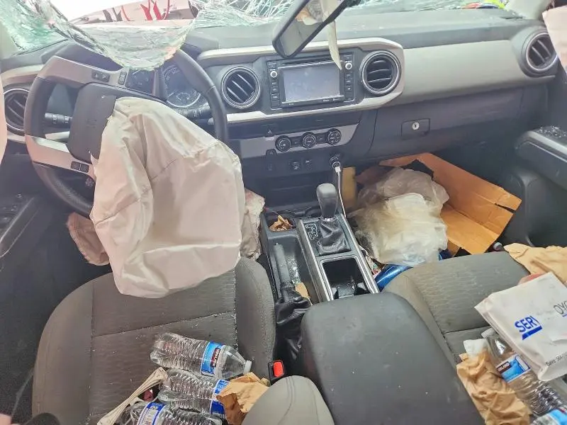 2019 TOYOTA TACOMA SR5 V6  