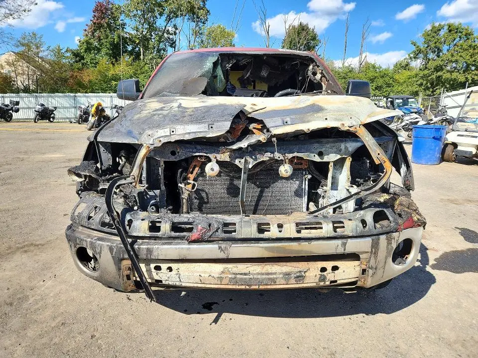 2011 TOYOTA TUNDRA DOUBLE CAB SR5  