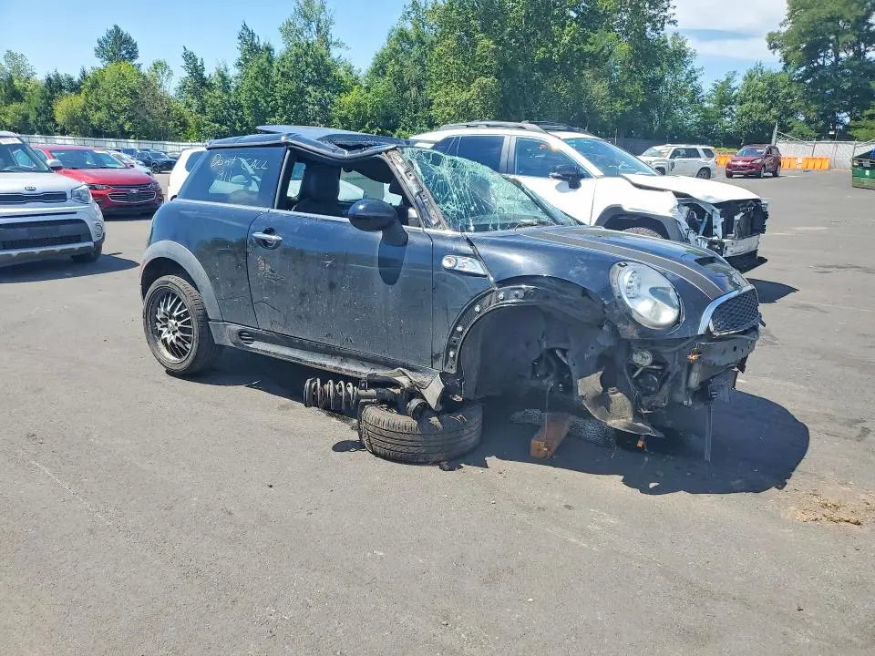 2012 MINI COOPER S  