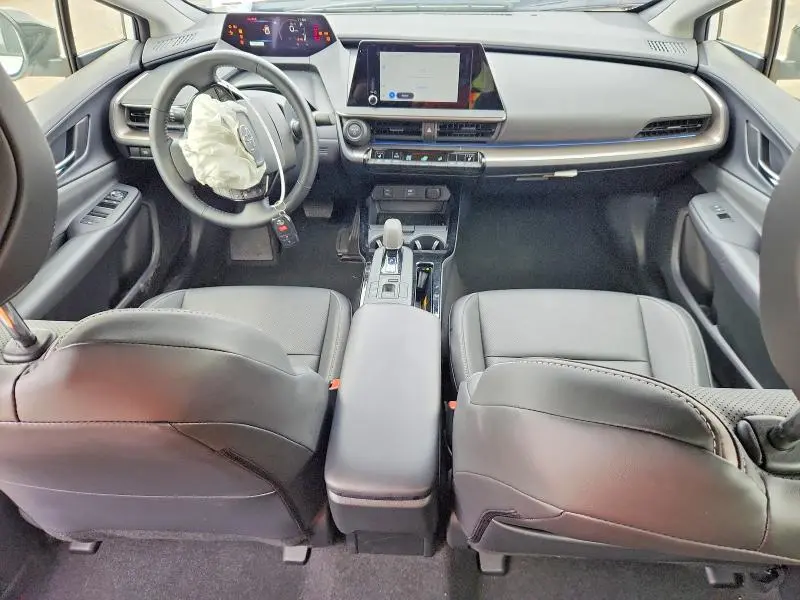2025 TOYOTA PRIUS XLE  