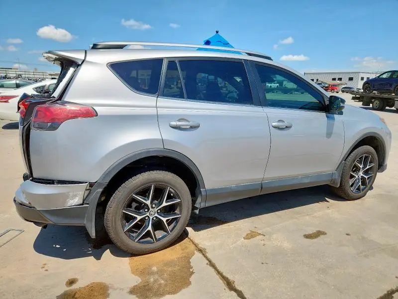 2018 TOYOTA RAV4 SE  