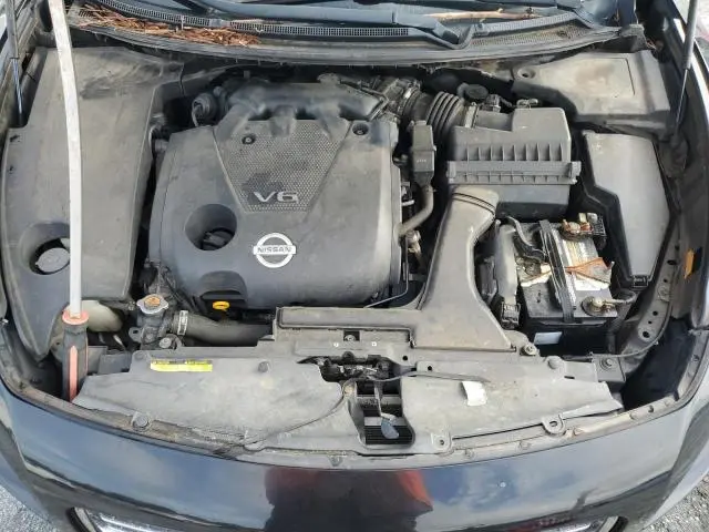 2010 NISSAN MAXIMA S  