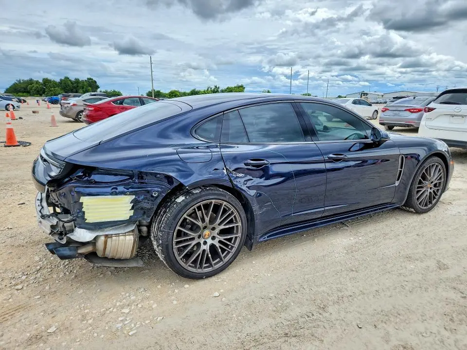 2022 PORSCHE PANAMERA BASE  