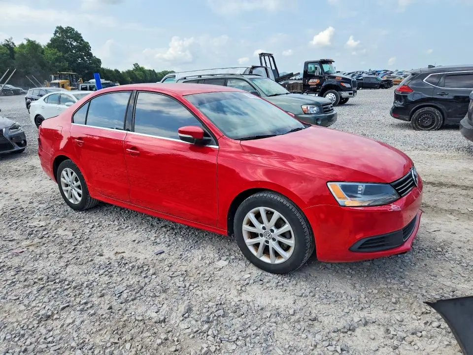 2013 VOLKSWAGEN JETTA SE  
