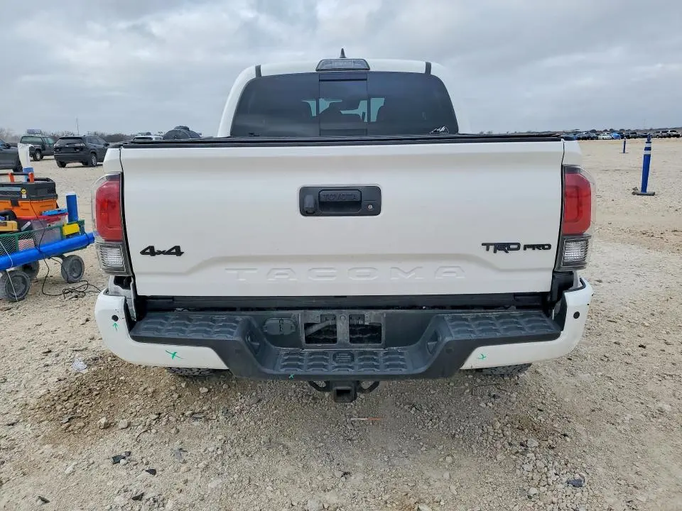 2018 TOYOTA TACOMA DOUBLE CAB  