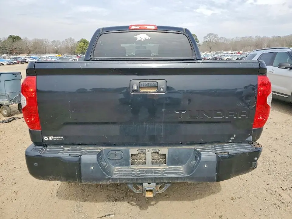 2016 TOYOTA TUNDRA SR5  