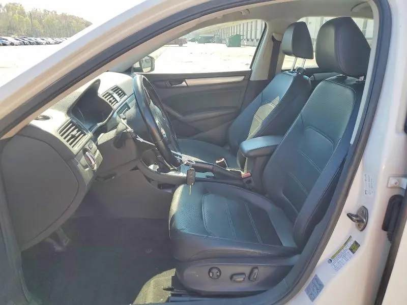 2014 VOLKSWAGEN PASSAT S  