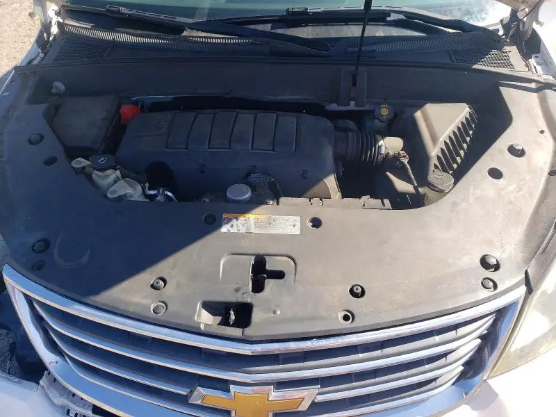 2015 CHEVROLET TRAVERSE LT  