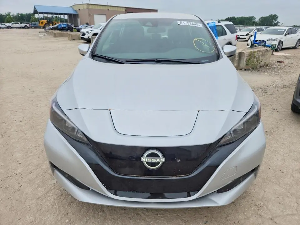 2024 NISSAN LEAF S  