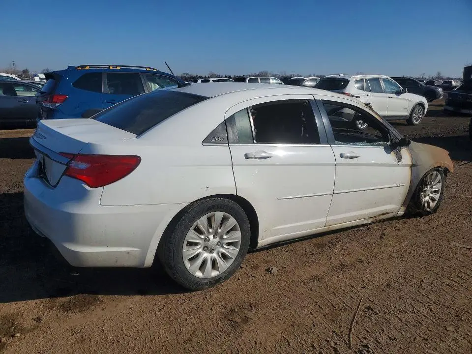 2012 CHRYSLER 200 LX  