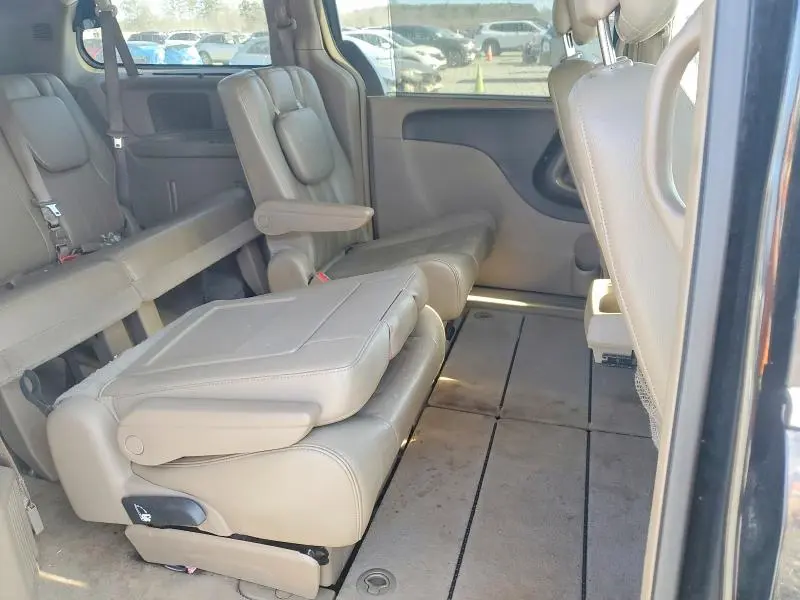 2012 CHRYSLER TOWN & COUNTRY TOURING L  