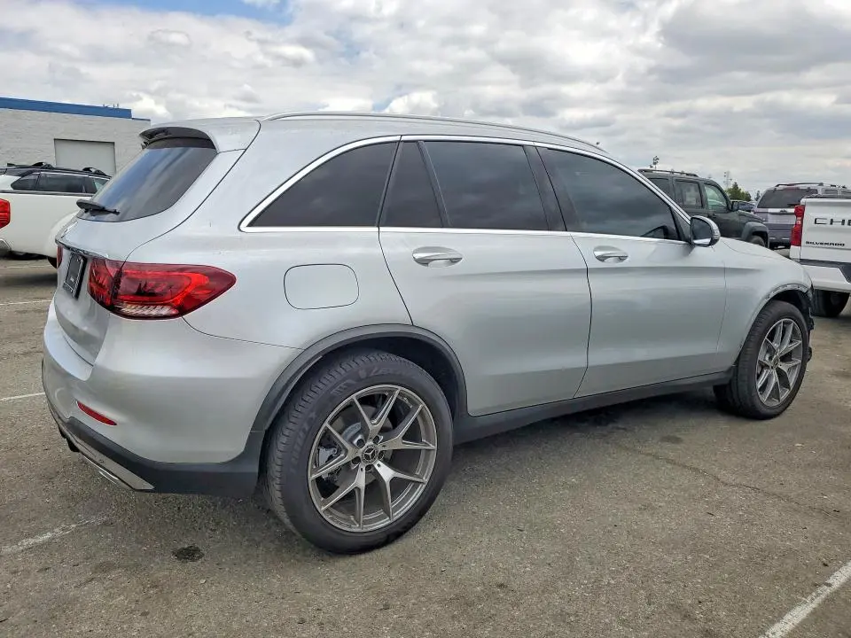 2020 MERCEDES-BENZ GLC 300  