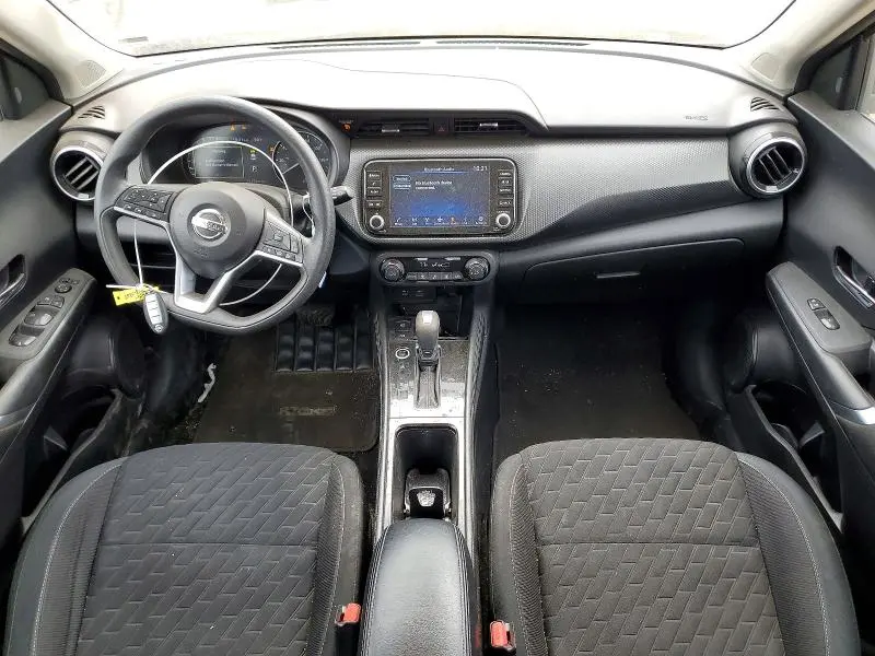 2021 NISSAN KICKS SV  