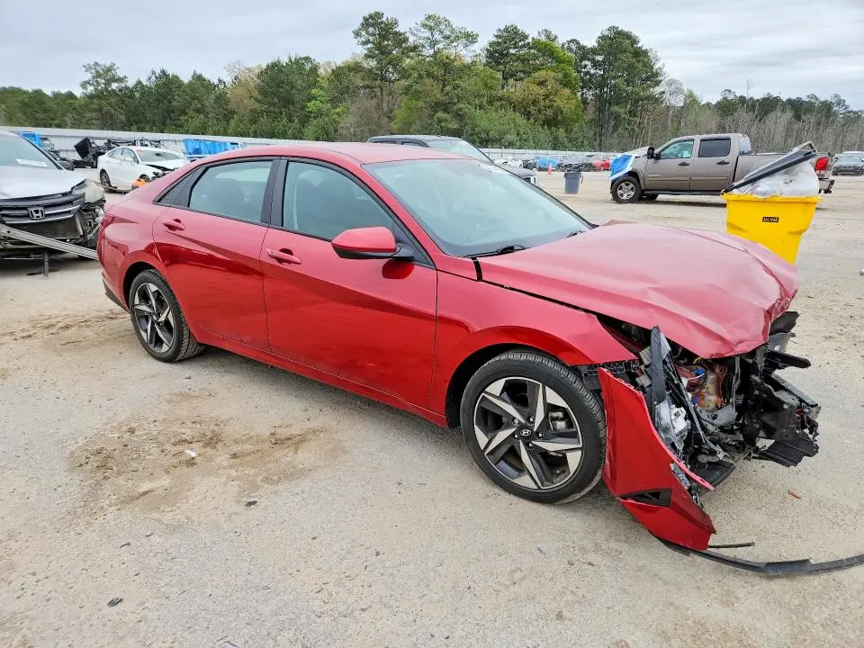 2023 HYUNDAI ELANTRA SEL  