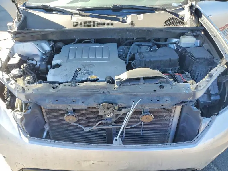 2012 TOYOTA HIGHLANDER   