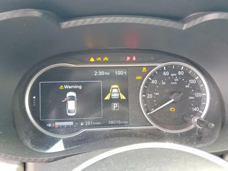 2020 NISSAN VERSA SV  