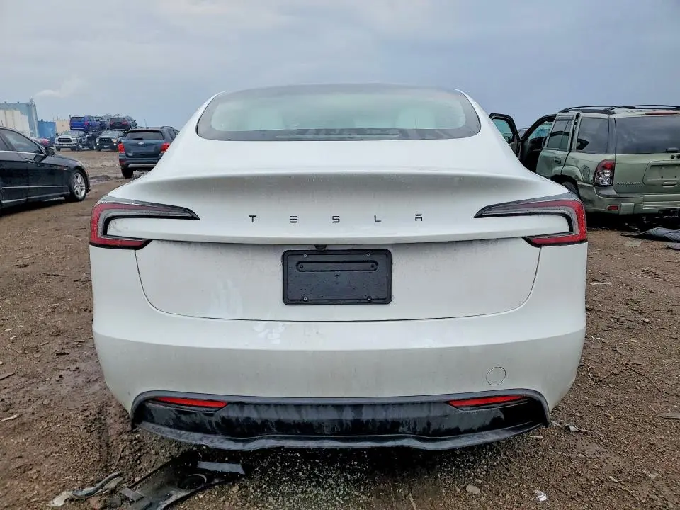 2026 TESLA MODEL 3   