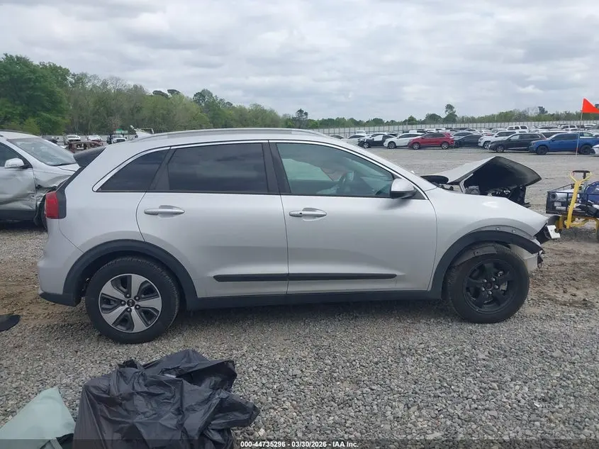 2017 KIA NIRO LX