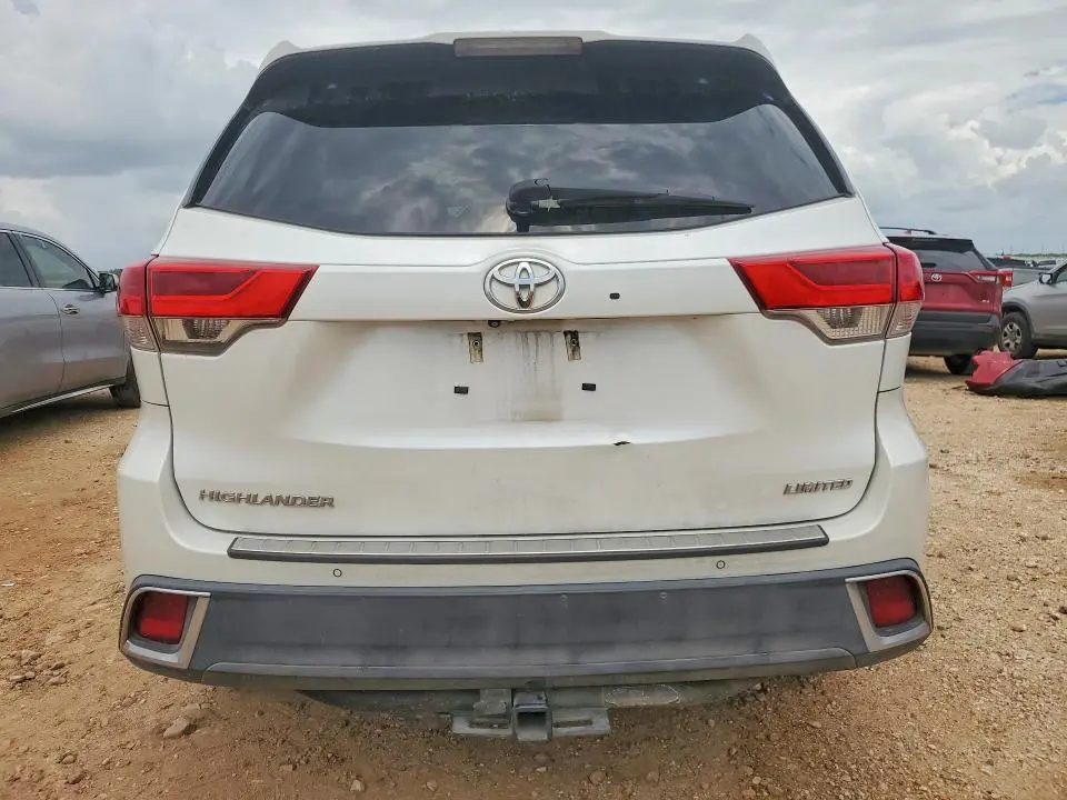 2017 TOYOTA HIGHLANDER LIMITED  