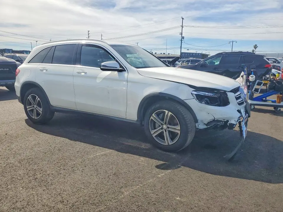 2017 MERCEDES-BENZ GLC 300 4MATIC  