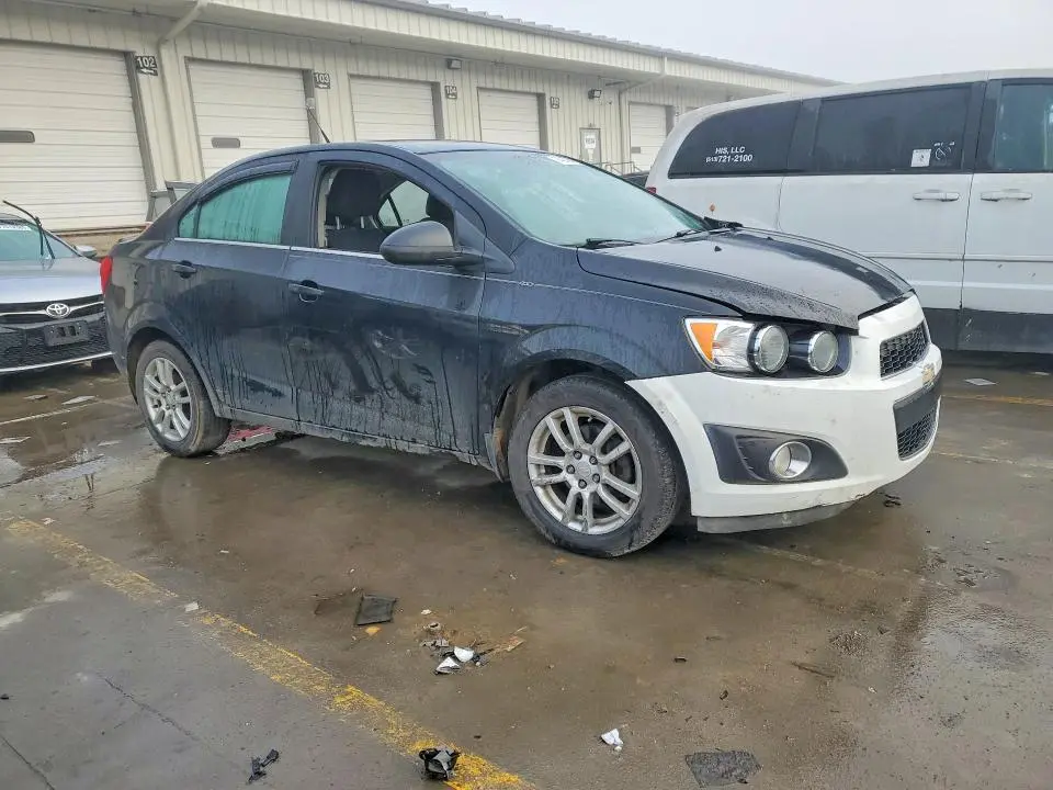 2013 CHEVROLET SONIC LT  