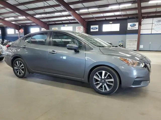 2021 NISSAN VERSA SV  