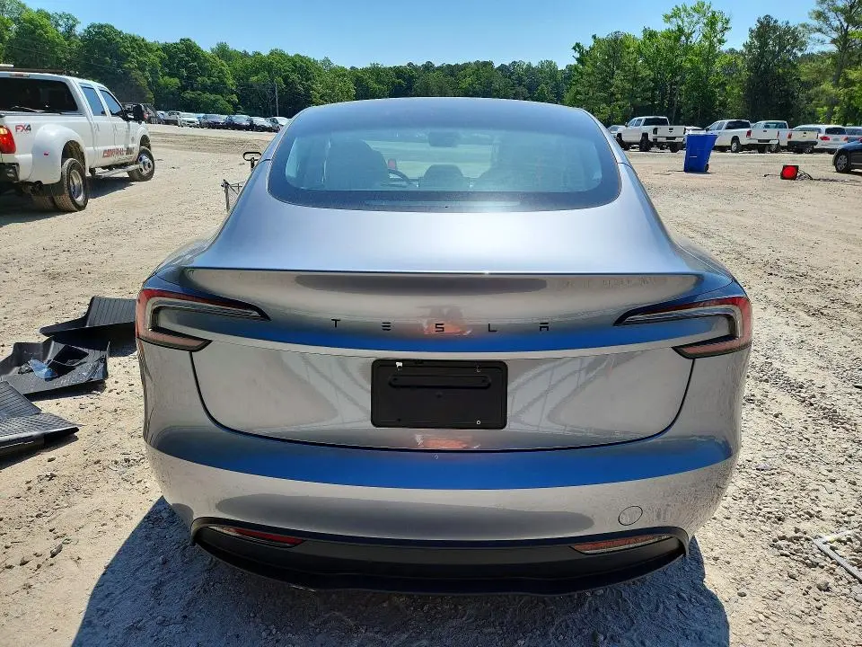 2026 TESLA MODEL 3   