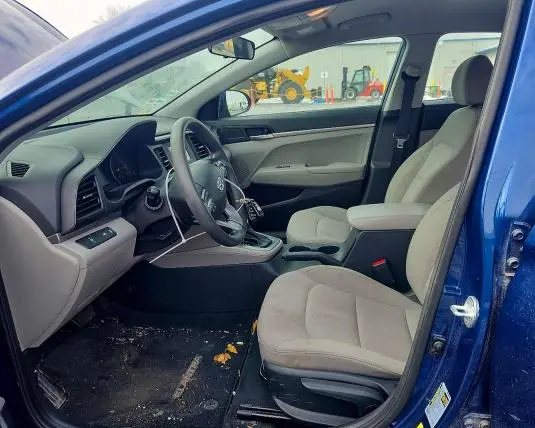 2020 HYUNDAI ELANTRA SE  