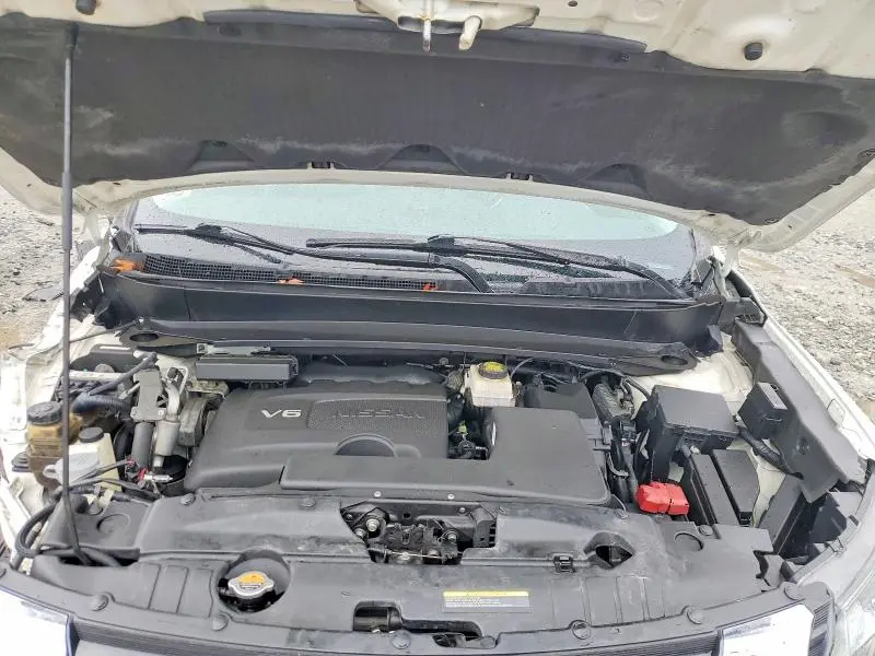 2017 NISSAN PATHFINDER SL  
