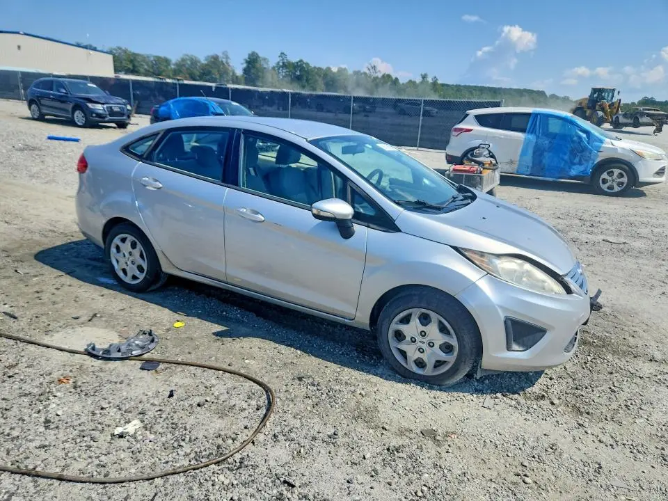 2013 FORD FIESTA SE  