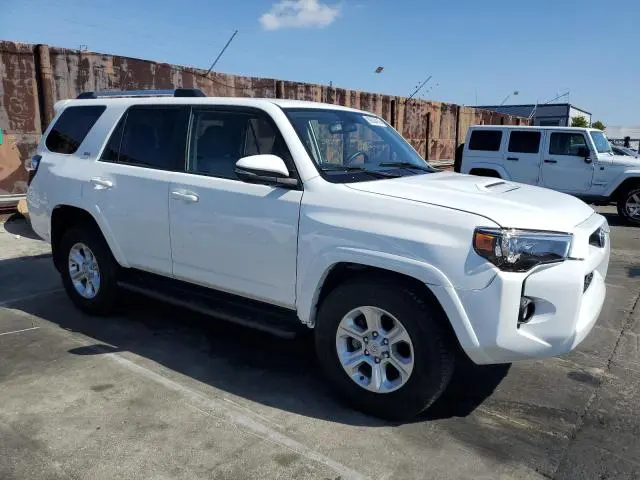 2023 TOYOTA 4RUNNER SE  