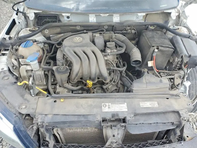 2015 VOLKSWAGEN JETTA BASE  