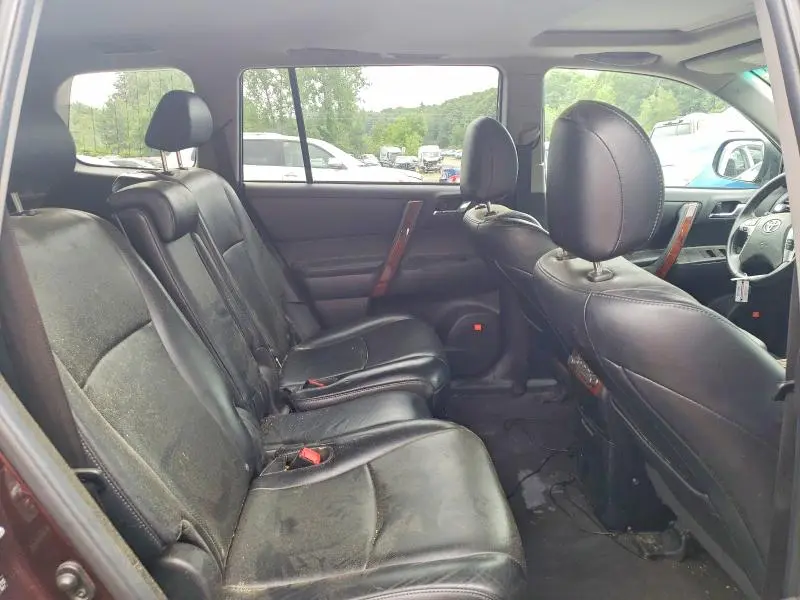 2013 TOYOTA HIGHLANDER LIMITED  